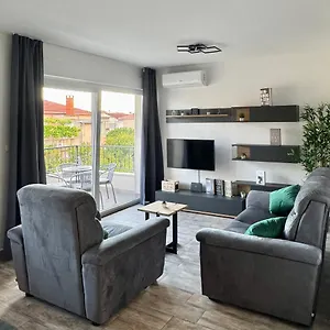 Maryann Apartament
